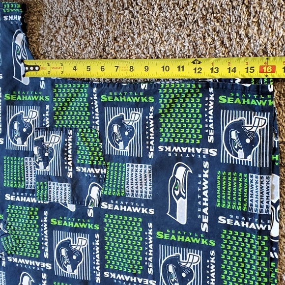 NFL Seattle Seahawks Men's Scrubs - Picture 5 of 6